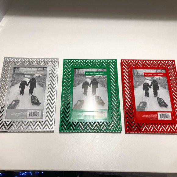 Set of 3 Metal 4x6 Frames - Picture 1 of 8